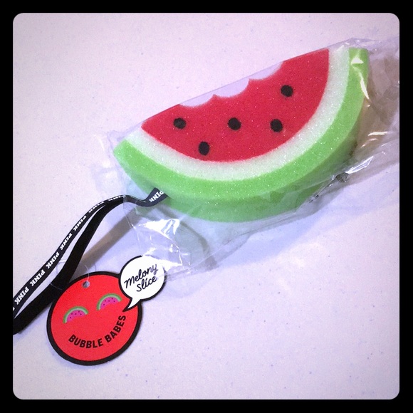 🍉 Fun Bath Sponge 🍉 - Picture 1 of 2